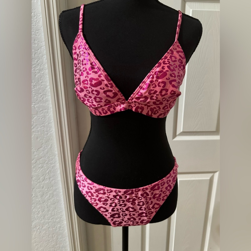NWOT Cupshe Sparkle Bikini in pink Cheetah - size Large